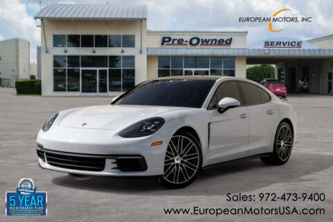 2019 Porsche Panamera  RWD photo