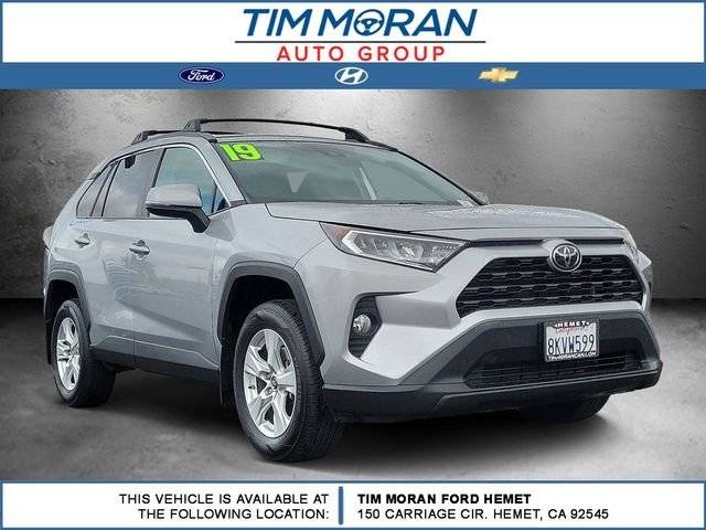 2019 Toyota RAV4 XLE FWD photo