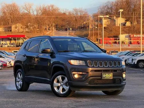 2019 Jeep Compass Latitude 4WD photo