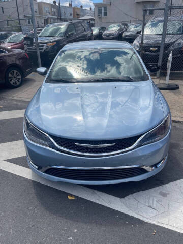 2015 Chrysler 200 Limited FWD photo