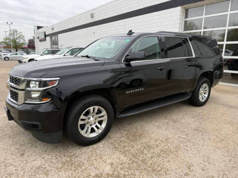 2019 Chevrolet Suburban LT 4WD photo