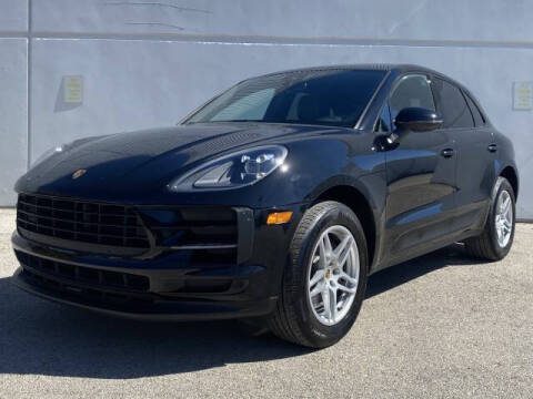 2019 Porsche Macan AWD photo