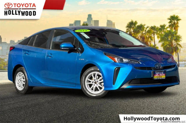 2019 Toyota Prius LE FWD photo