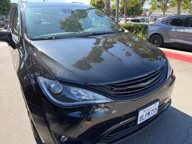 2019 Chrysler Pacifica Minivan Hybrid Limited FWD photo