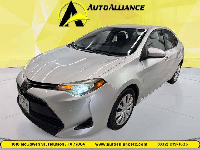 2019 Toyota Corolla LE FWD photo