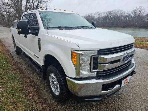 2017 Ford  XLT 4WD photo