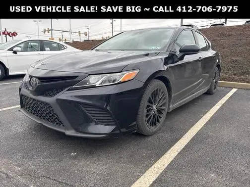 2019 Toyota Camry SE FWD photo