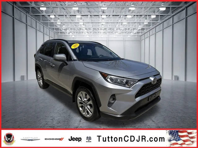 2019 Toyota RAV4 XLE Premium AWD photo