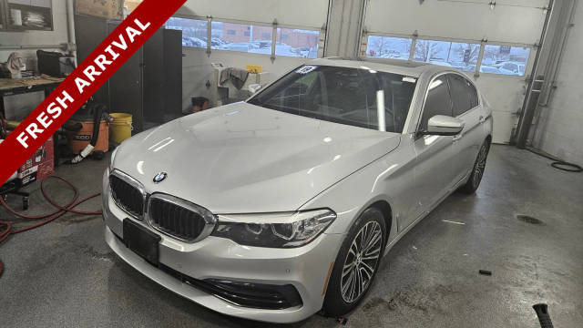 2019 BMW 5 Series 530i xDrive AWD photo