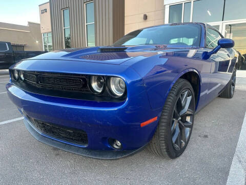 2019 Dodge Challenger SXT RWD photo