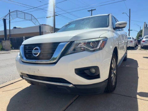 2018 Nissan Pathfinder SV 4WD photo