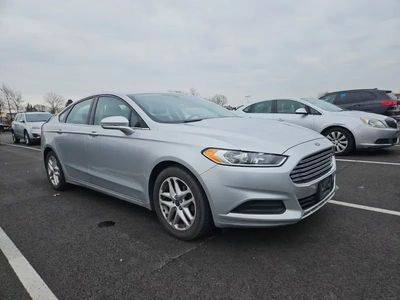 2016 Ford Fusion SE FWD photo
