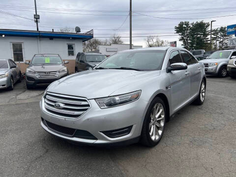2015 Ford Taurus Limited AWD photo