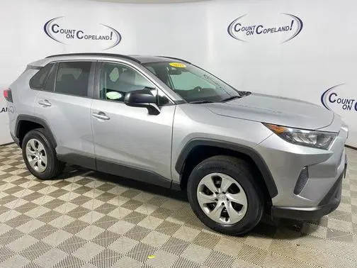 2019 Toyota RAV4 LE AWD photo