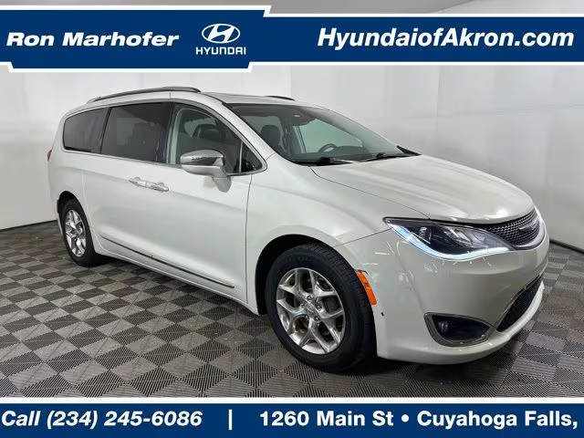 2019 Chrysler Pacifica Minivan Limited FWD photo