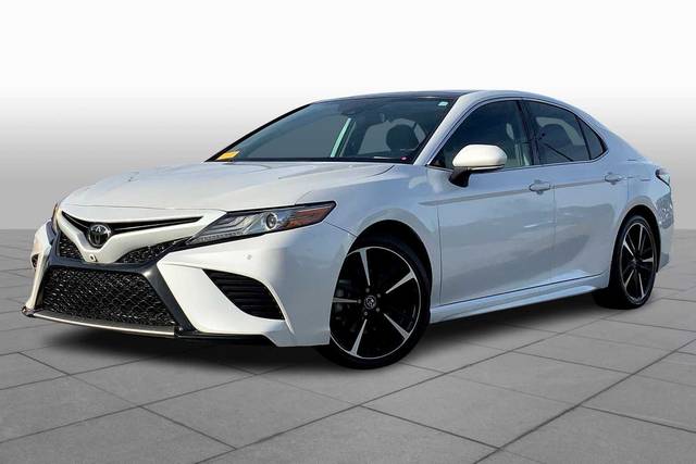 2019 Toyota Camry XSE FWD photo