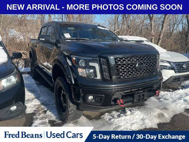 2019 Nissan Titan SV 4WD photo