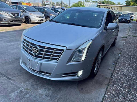 2015 Cadillac XTS Luxury FWD photo
