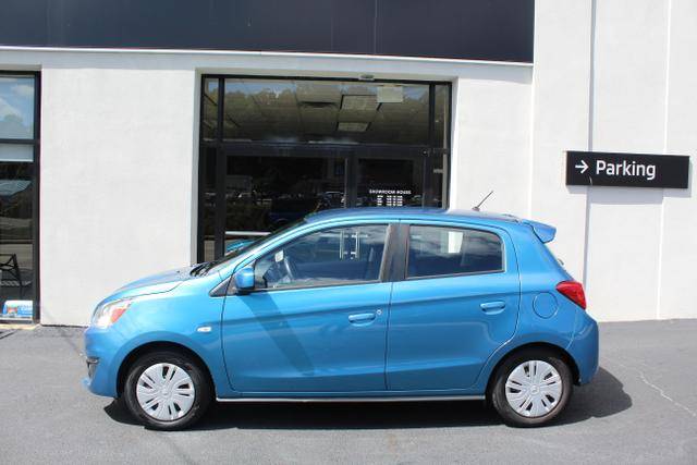 2019 Mitsubishi Mirage ES FWD photo