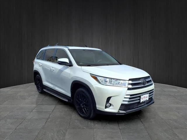 2019 Toyota Highlander XLE FWD photo