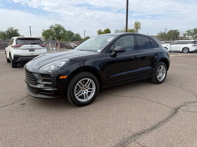 2019 Porsche Macan AWD photo