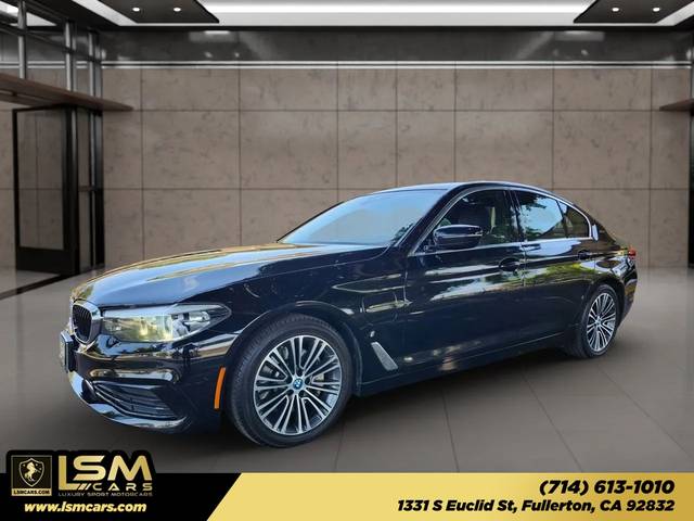2019 BMW 5 Series 530e iPerformance RWD photo