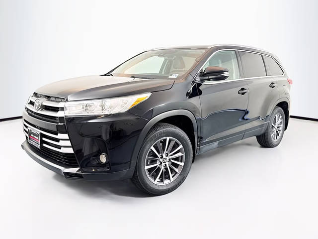 2019 Toyota Highlander XLE AWD photo