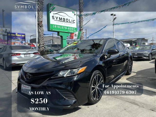 2019 Toyota Camry SE FWD photo