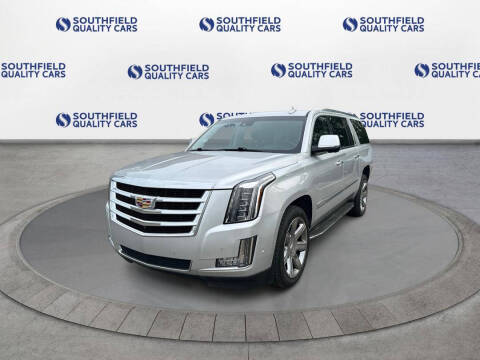 2019 Cadillac Escalade ESV Luxury 4WD photo