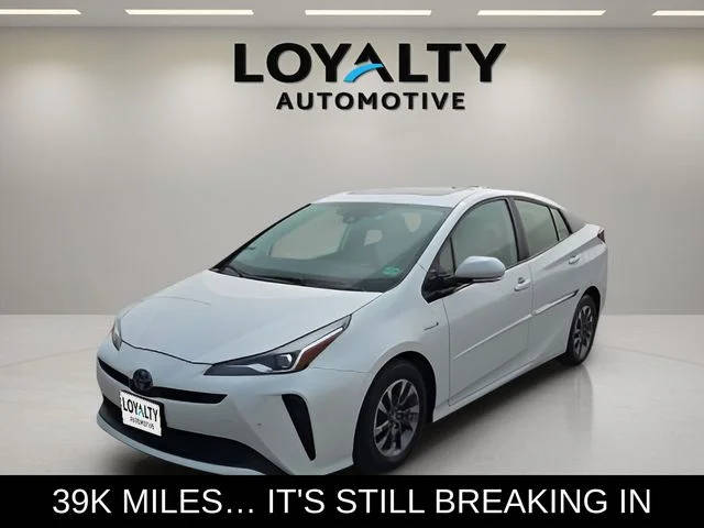 2019 Toyota Prius Limited FWD photo