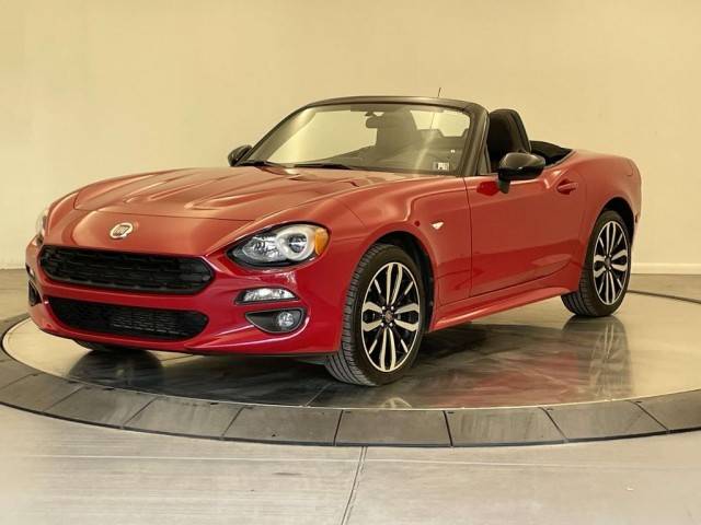 2019 FIAT 124 Spider Urbana Edition RWD photo
