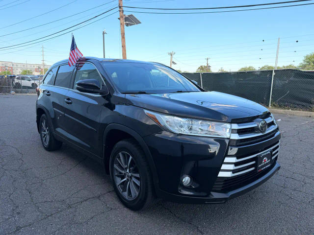 2019 Toyota Highlander XLE AWD photo