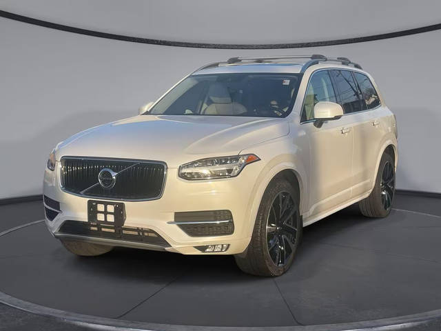 2019 Volvo XC90 Momentum AWD photo