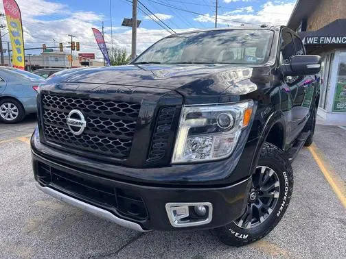 2019 Nissan Titan PRO-4X 4WD photo