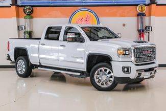 2019 GMC Sierra 2500HD Denali 4WD photo