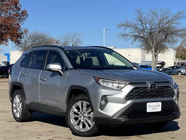 2019 Toyota RAV4 XLE Premium AWD photo