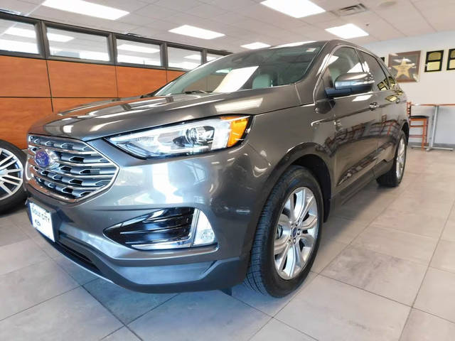 2019 Ford Edge Titanium AWD photo