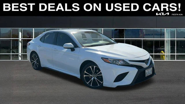 2019 Toyota Camry SE FWD photo