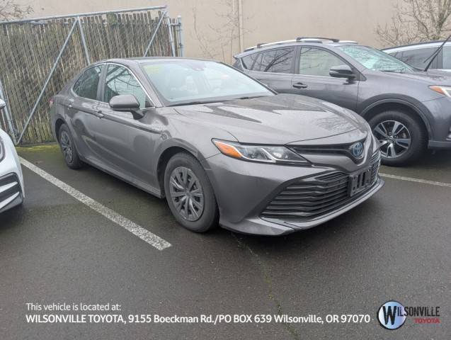 2019 Toyota Camry Hybrid LE FWD photo