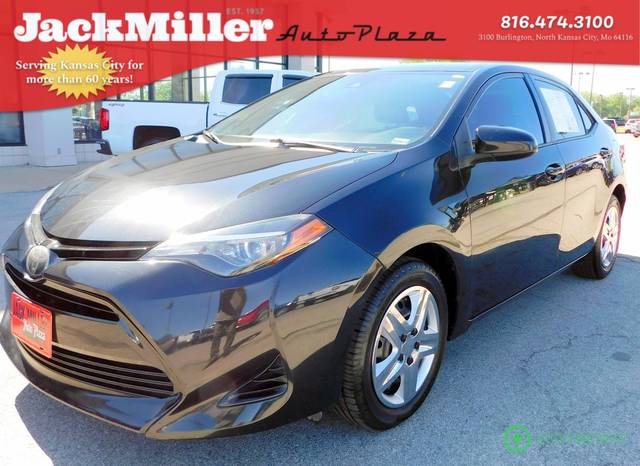 2018 Toyota Corolla LE FWD photo
