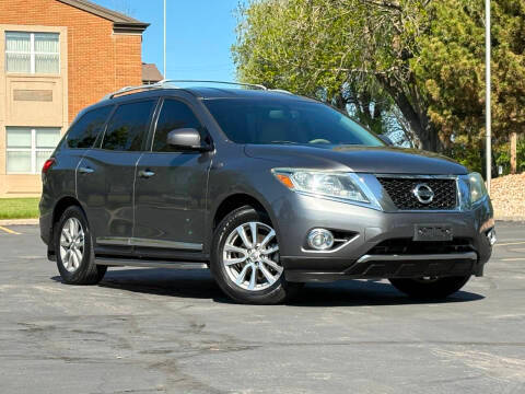2015 Nissan Pathfinder SL FWD photo