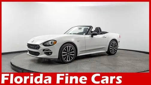 2019 FIAT 124 Spider Urbana Edition RWD photo