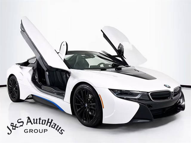 2019 BMW i8  AWD photo