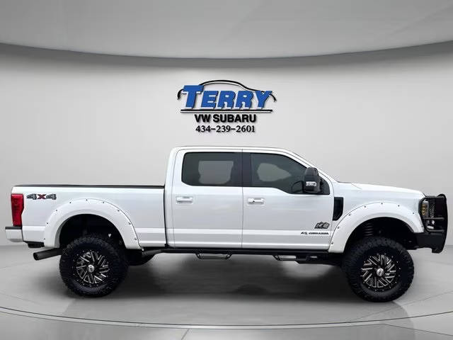 2019 Ford F-250 Super Duty LARIAT 4WD photo