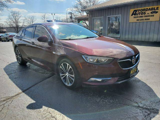 2018 Buick Regal Sportback Essence FWD photo