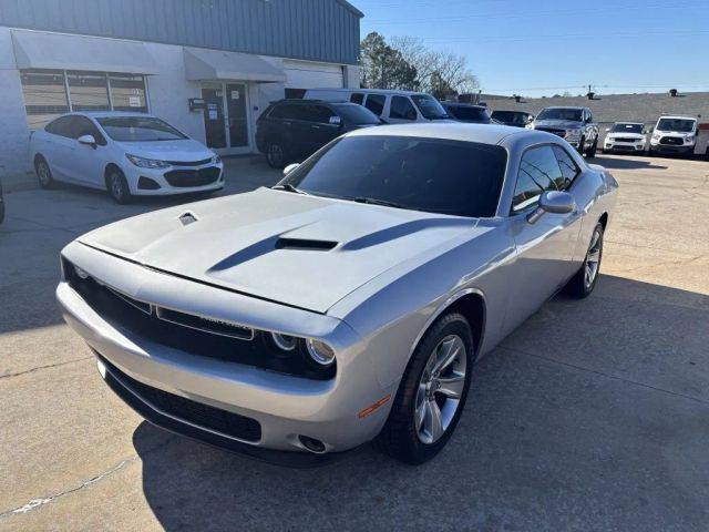 2019 Dodge Challenger SXT RWD photo