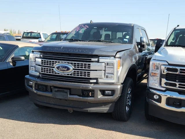 2019 Ford F-350 Super Duty Platinum 4WD photo