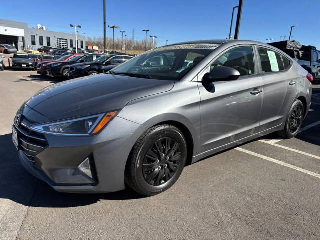2019 Hyundai Elantra SE FWD photo