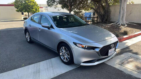 2019 Mazda 3 FWD photo