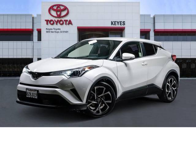 2019 Toyota C-HR XLE FWD photo